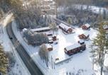 Hôtel Bretton Woods - Pine Cabin: Lakeside Log Cabin Escape-1