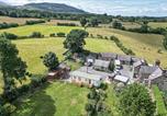 Location vacances Llanllechid - Caravan at Ysgubor-1