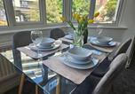 Location vacances Poole - Stylish 2 bedroom town centre flat near beach-1