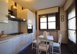 Location vacances  Province de Verceil - Spacious apartment in Vercelli with terrace and garden-1