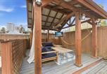 Location vacances Coquitlam - Bright Coquitlam Home & Spacious Backyard-2