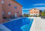 Location vacances Novi Vinodolski - Apartments Tomica-1