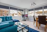 Location vacances Poole - Seafarers - Contemporary Apartment, Central Location-2
