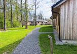 Location vacances Ciney - Holiday Home Modernes Chalet für 4 Personen in einem Waldpark by Interhome-3