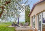 Location vacances  Gare de Greifswald - Nice Home In Behrenhoff With Kitchen-1