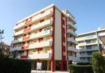 Location vacances  Ville métropolitaine de Venise - Seafront apartment in Bibione-3