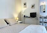 Location vacances Le Lavandou - Studio cosy avec coin nuit, climatisation, animaux admis, centre-ville - 4 pers - Fr-1-251-579-4