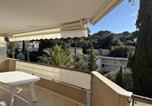 Location vacances Cavalaire-sur-Mer - T2 avec clim à quelques minutes de la mer - Fr-1-100-367-1
