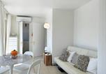 Location vacances Bord de mer de Le Lavandou - Studio climatisé 2★, 2 balcons, proche plage, Le Lavandou - Fr-1-251-475-4