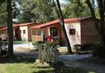 Location vacances Airoux - Zecamping 3 dog friendly avec piscine au bord du lac de la Thésauque-2