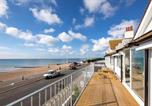 Location vacances Bognor Regis - Stunning Beachfront Apt w Balcony & Sea Views-1