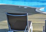 Location vacances  Manche - Mobil-Home Grand Confort 4 Pers. à 200m de la plage avec piscine chauffée et parking - Fr-1-361a-15-3