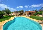 Location vacances  Province de Brindisi - Trullo Santo Stefano by Posarellivillas-2