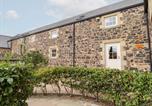 Location vacances Newton-by-the-Sea - Granary Stone House-2