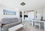 Location vacances La Ciotat - Appartement T2 lumineux proche plage avec parking privé - Fr-1-770-27-3