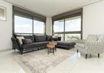Location vacances  Israël - Luxury 3 Bedrooms apartment in Baka-2