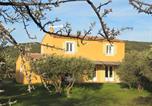 Location vacances Aups - Superbe villa entourée d'oliviers proche du village d'Aups - Fr-1-822-7-1