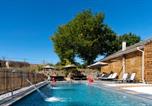 Hôtel Brantôme - Les Deux Abbesses en Vert | La Grande Maison B&B-1