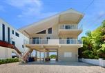 Location vacances  Parc national des Everglades - Oceanfront home with a pool, dock, grill, scenic balconies, games, Wd, & Ac-1