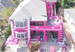 Hôtel Bahamas - Da Pink And White Palace-1
