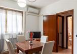 Location vacances Camaiore - Residence Caravel 16-3