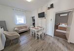 Location vacances Balatonkeresztúr - Holiday home in Balatonmariafürdo 54826-3