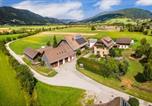 Location vacances Sankt Margarethen im Lungau - Meissnizter Dabauernhof - Seeblick-1