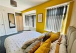 Location vacances Blackpool - Blackpool Bliss Spacious 4 Bedroom House-1