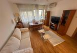 Location vacances Novi Sad - Central Park-3
