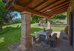 Location vacances  Province de Pérouse - Stunning Home In Pietralunga With House A Panoramic View-3