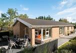 Location vacances Torup Strand - Cozy Home In Fjerritslev With Wifi-2