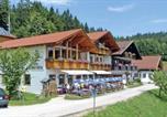 Location vacances  Gare de Straubing - Berggasthof-Pension Seminar- und Tagungshaus Menauer-4