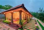 Hôtel Palakkad - Whispering Hills Pine Malhar Pool & Tent Attappadi by Voye Homes-2