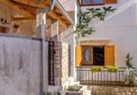 Location vacances Mali Lošinj - Apartments with a parking space Losinj, Losinj - 20281-1