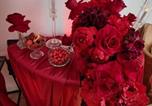Hôtel Le Cannet-des-Maures - La Suite Love-3