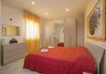 Location vacances  Ville métropolitaine de Bari - Awesome Apartment In Bari With Wifi-2