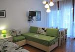 Location vacances  Province de Gorizia - Appartamento Pineta Marina-3