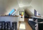 Location vacances Blonville-sur-Mer - Studio avec jardin et terrasse-1
