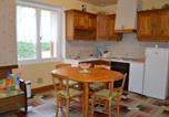 Location vacances Roussines - Maison de plain-pied avec jardin clos, jeux enfants, vélos, animaux acceptés, proche Montbron - Fr-1-653-6-2