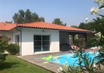 Location vacances Biscarrosse - Maison Familiale à Biscarrosse avec Piscine et Parking - Fr-1-319-617-1