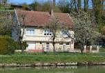 Location vacances Nouart - Gîte familial au bord de la Meuse, proche Verdun, activités nature, confort tout inclus - Fr-1-585-83-1