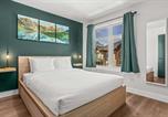 Location vacances Banff - Mountain Views Balcony and Free Parking-2