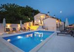 Location vacances Matulji - Cozy Home In Kastav With House Sea View-1