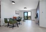Location vacances Okrug - Premium Apartment Mares - One Bedroom Apartment with spectacular Sea View-1