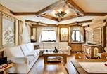 Location vacances  Province de Belluno - Brand new beautiful 3 bedroom few steps from centre-1