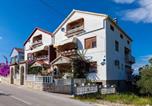 Location vacances Kukljica - Apartments with parking space Kukljica, Ugljan - 8238-1