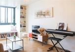 Location vacances  Hauts-de-Seine - 1 bedroom apartment with garden-4