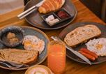 Location vacances  Laos - Sathiti Cafe & Bed, 100 mt from Sihom Night Market-3
