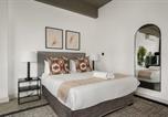 Location vacances  The Neighbourgoods Market - Designer Cbd Retreat with Rooftop Pool and Deck-4