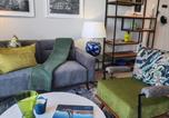 Location vacances Muizenberg - Wavescape Chic Seaside Stay-3